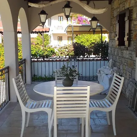 펜션 3-bed Sleeps 5 Annie's Hse Ortaca 달리안