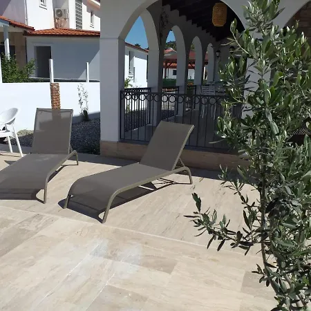 펜션 3-bed Sleeps 5 Annie's Hse Ortaca