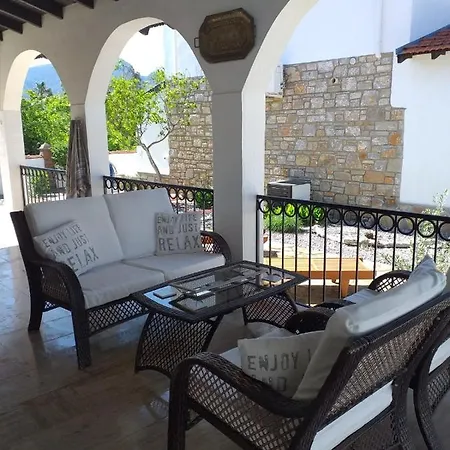 3-bed Sleeps 5 Annie's Hse Ortaca 펜션 달리안
