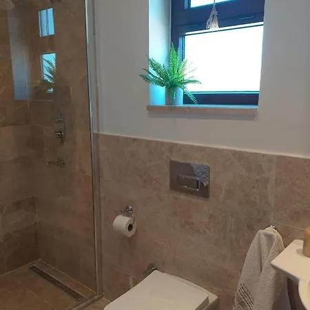 펜션 3-bed Sleeps 5 Annie's Hse Ortaca 달리안
