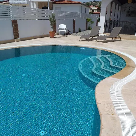 3-bed Sleeps 5 Annie's Hse Ortaca 달리안