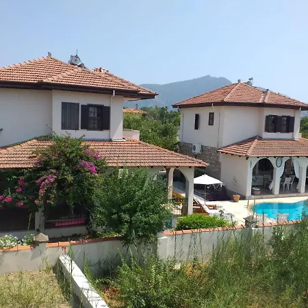 3-bed Sleeps 5 Annie's Hse Ortaca Hébergement de vacances *
