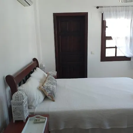 Hébergement de vacances 3-bed Sleeps 5 Annie's Hse Ortaca Dalyan