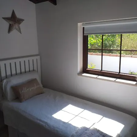 3-bed Sleeps 5 Annie's Hse Ortaca Hébergement de vacances